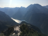 Aussichtspunkt mit Blick auf Watzmann-Ostwand und St. Bartholomä (Foto gespeichert zu Ausgangspunkt Aussichtspunkt Jenner),#