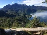 Aussichtsbankerl am <a href=/gipfel/kienstein-13870/>Kienstein</a> mit Blick auf Herzogstand und <a href=/gipfel/heimgarten-138/>Heimgarten</a> (Foto gespeichert zu <a href=/freizeit/aussichtspunkt-kienstein-86783/>Aussichtspunkt Kienstein</a>),#