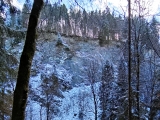 Blick in den ehemaligen Steinbruch (Foto gespeichert zu Ausgangspunkt Aussichtspunkt Wetzsteinbruch),#