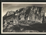 Die ehemalige Pfrontener Hütte <b>(Bad Kissinger Hütte)</b>   mit dem <a href=/gipfel/aggenstein-1594/>Aggenstein</a>,#Historische Ansichtskarte zum <a href=/historisch/>Verkauf</a>
