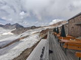 Blick vom Becherhaus zum <a href=/gipfel/zuckerhuetl-27732/>Zuckerhütl</a> (links) und <a href=/gipfel/wilder-freiger-cima-libera-686/>Wilder Freiger</a> (rechts),#