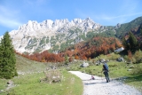 Zur <a href=/huetten/gaudeamushuette-1899/>Gaudeamushütte</a> (Foto gespeichert zu <a href=/wanderweg/wanderparkplatz-wochenbrunneralm-gruttenhuette-213/>Weg</a>) (Foto gespeichert zu Ausgangspunkt Gaudeamushütte),#