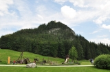 Blick auf die Ruine vom Spielplatz neben dem Parkplatz (Foto gespeichert zu Ausgangspunkt Parkplatz Schloßanger),#