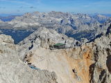 Blick auf die Capanna Guido Lorenzi in der <a href=/freizeit/forcella-staunies-46202/>Forcella Staunies</a> ,#