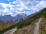 Der kleine, rechte Pfad Zweig zum Binssattel ab (Foto gespeichert zu <a href=/wanderweg/binsalm-binssattel-3957/>Weg</a>),#