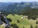 Blick vom <a href=/gipfel/taubenstein-889/>Taubenstein-Gipfel</a> (Foto gespeichert zu <a href=/huetten/obere-maxlraineralm-8622/>Obere Maxlraineralm</a>) (Foto gespeichert zu Ausgangspunkt Taubenstein),#