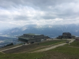 Rechts das Alpenvereinshaus,#