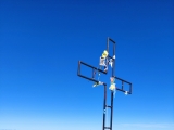 Kreuz neben der Hütte,#