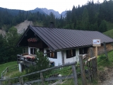 <a href=/huetten/schlagalm-8252/>Schlagalm </a>  mit Schinder im Hintergund (Foto gespeichert zu Ziel Schlagalm),#
