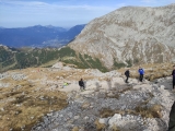 Aufstieg mit Carl-von-Stahl-Haus (Bildmitte unter <a href=/gipfel/hohes-brett-29454/>Hohes Brett</a>  und rechts von der Jennerbahn-Bergstation ) (Foto gespeichert zu <a href=/wanderweg/carl-von-stahl-haus-schneibstein-12653/>Weg</a>) (Foto gespeichert zu Ausgangspunkt Carl-von-Stahl-Haus),#
