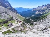 <a href=/huetten/vajolethuette-rifugio-vajolet-3996/>Vajolethütte</a> und <a href=/huetten/rifugio-preuss-6533/>Rifugio Preuss</a>  mit Blick zum <a href=/huetten/rifugio-gardeccia-5253/>Rifugio Gardeccia</a>  (Foto gespeichert zu Ausgangspunkt Vajolethütte),#