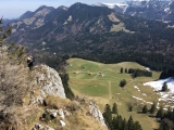 Blick auf Deindlhütte (links) und <a href=/freizeit/lagler-huette-daffnerwaldalm-93218/>Lagler Hütte</a>  (rechts) (Foto gespeichert zu <a href=/gipfel/wasserwand-1634/>Wasserwand</a>),#
