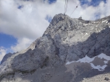 Fahrt über die <b>Wiener Neustädter Hütte</b>   (Foto gespeichert zu <a href=/wanderweg/tiroler-zugspitzbahn-bergstation-tiroler-zugspitzbahn-talstation-24980/>Weg</a>),#