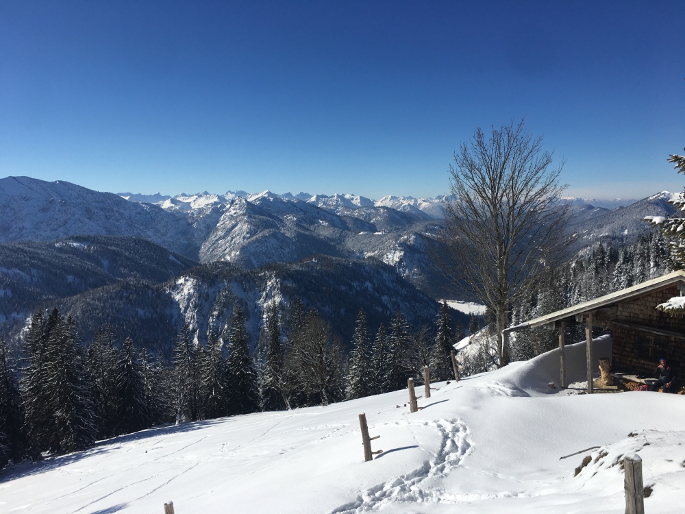 Wanderung Risserkogel: Wanderung Risserkogel: Die Ableitenalm im Winter