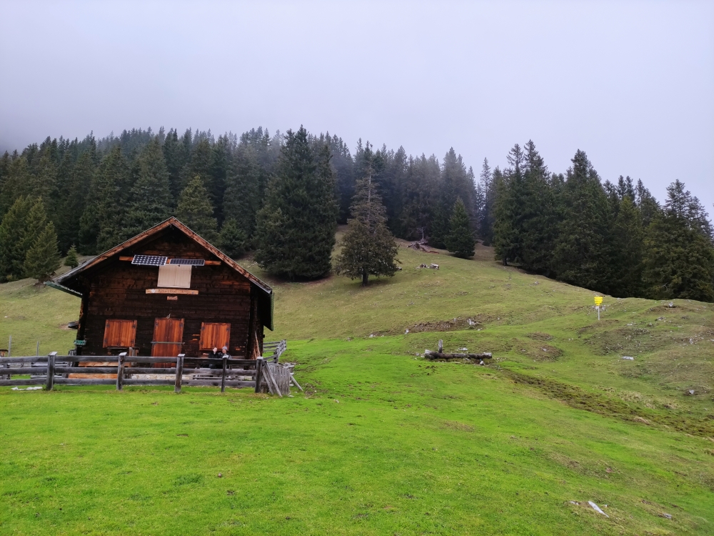 Wanderung Bruggerdenkmal: Wanderung Bruggerdenkmal: Achselbodenhütte