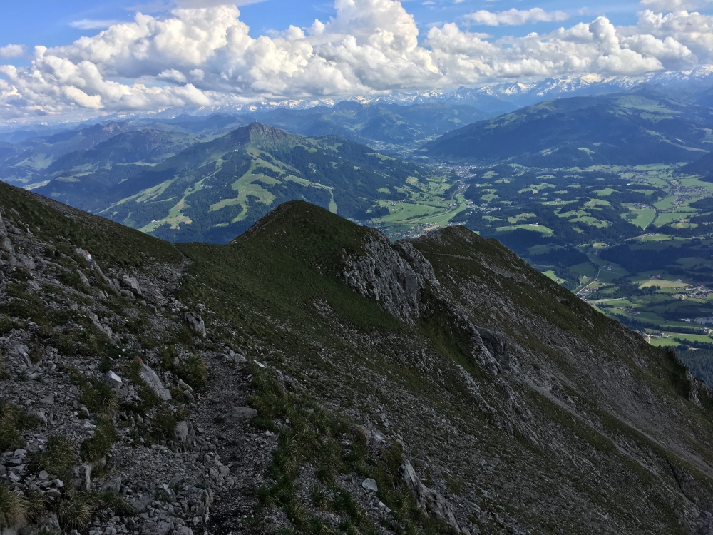 Klettersteig Ackerlspitze von St.Johann: Über den Grat (nicht allzu ausgesetzt am in steilem Gelände)