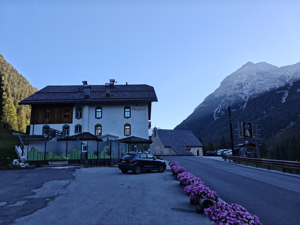 Klettersteig Ivano Dibona: Klettersteig Ivano Dibona: Frühmorgens am Parkplatz