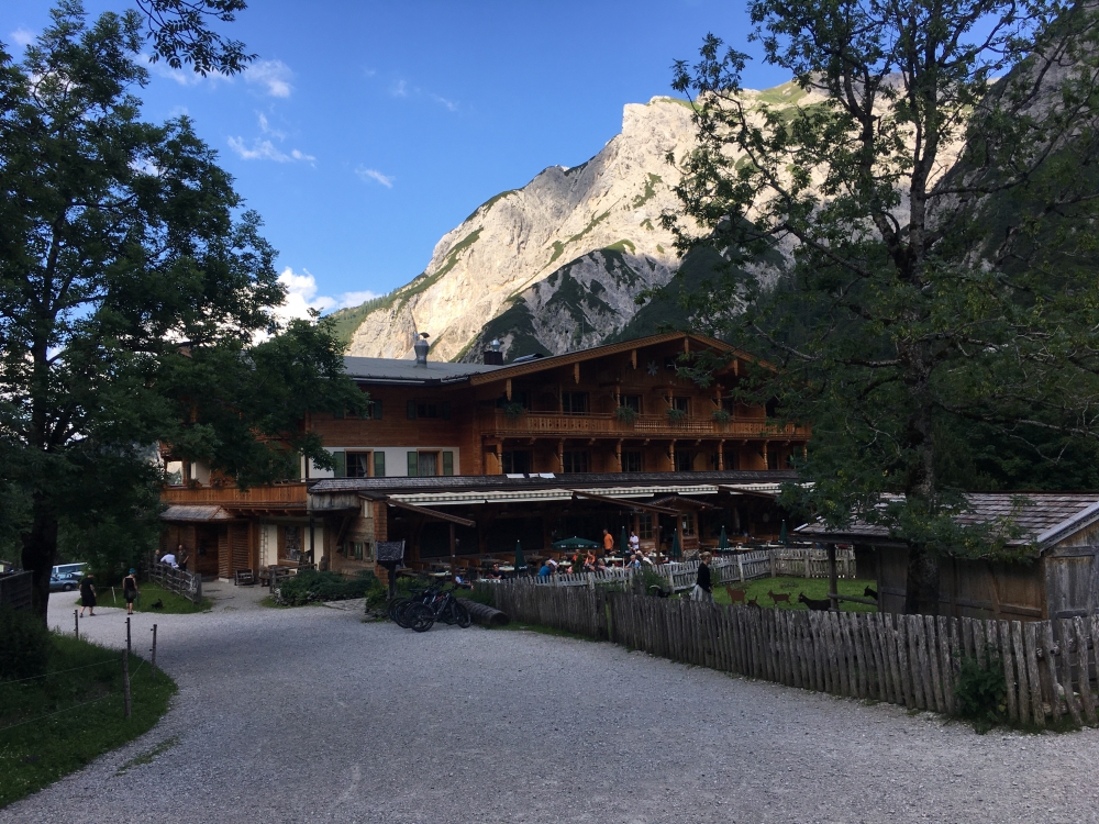 Wanderung Sonnjoch-Überschreitung: Wanderung Sonnjoch-Überschreitung: Die Gramaialm (Alpengasthof Gramaialm)