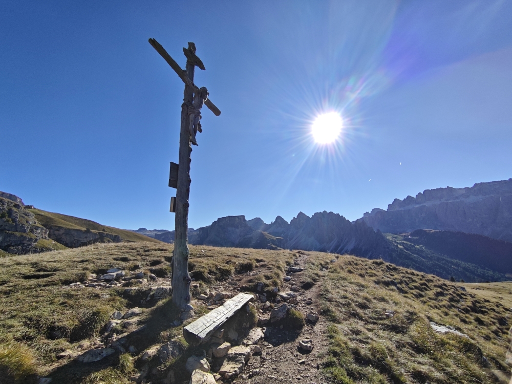 Wanderung Piz Duleda: Wanderung Piz Duleda: Kreuz am Aussichtspunkt (Aussichtspunkt 83639)