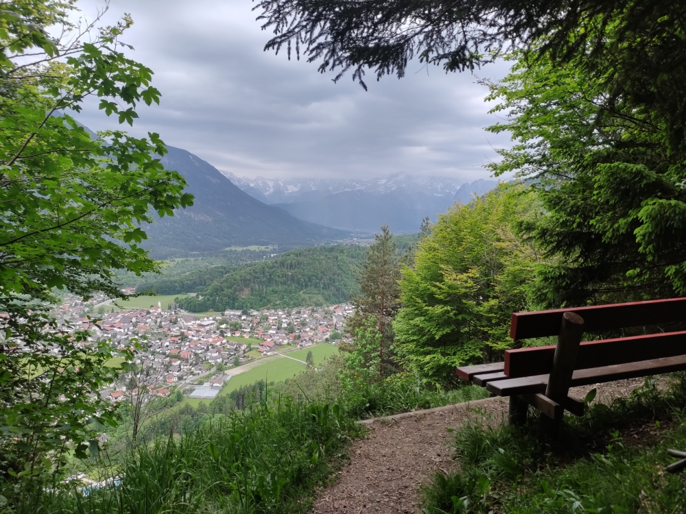 Wanderung Höhenberg: Wanderung Höhenberg: Blick auf Oberau (Aussichtspunkt Am Grünen Fleck)