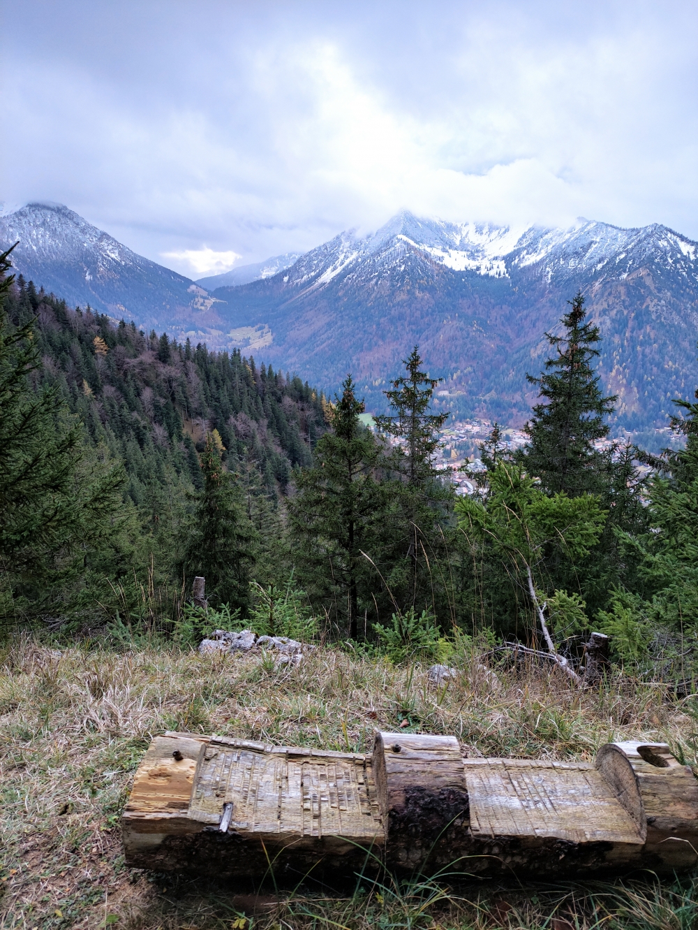 Wanderung Hirschgröhrkopf: Wanderung Hirschgröhrkopf: Blick über Neuhaus zur Brecherspitz (Aussichtspunkt 77681)