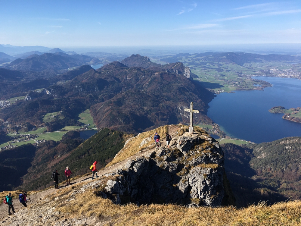 Wanderung Schafberg vom Schwarzensee: Wanderung Schafberg vom Schwarzensee: Tiefblick zum Mondsee (Aussichtspunkt Himmelspforte)