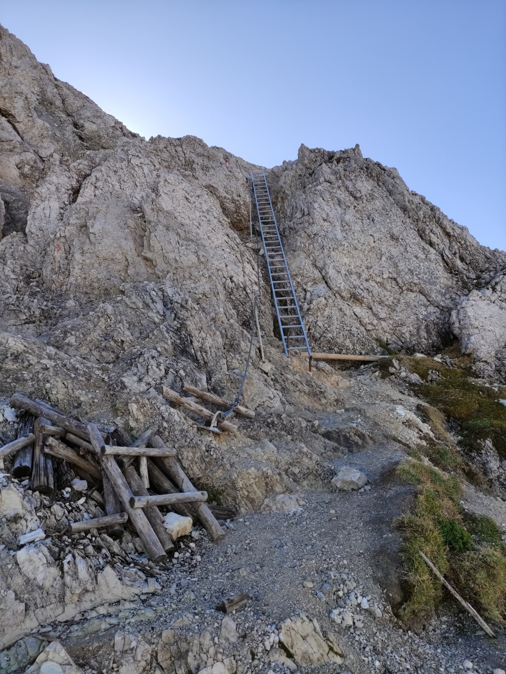Klettersteig Freiungen Höhenweg: Aufstieg mit Leiter