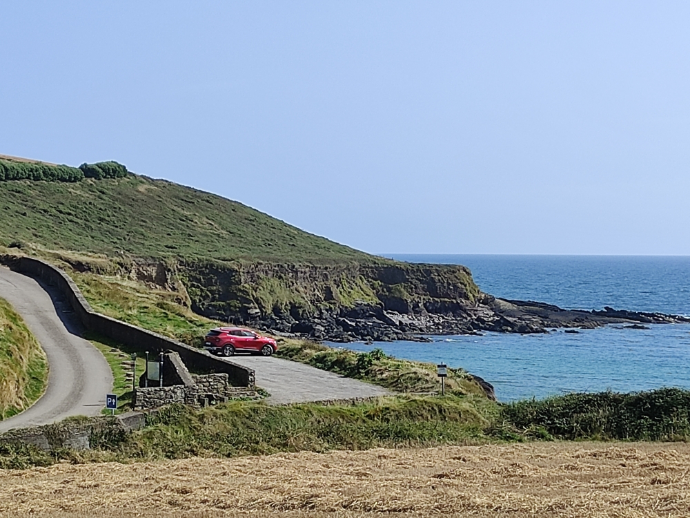 Wanderung Ballycotton Cliff Walk: Wanderung Ballycotton Cliff Walk: Der kleine Parkplatz am westlichen Ende