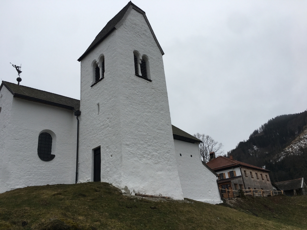 Wanderung Große Riesenkopfrunde: Wanderung Große Riesenkopfrunde: Wallfahrtskirche St. Peter (Berggasthaus Petersberg)