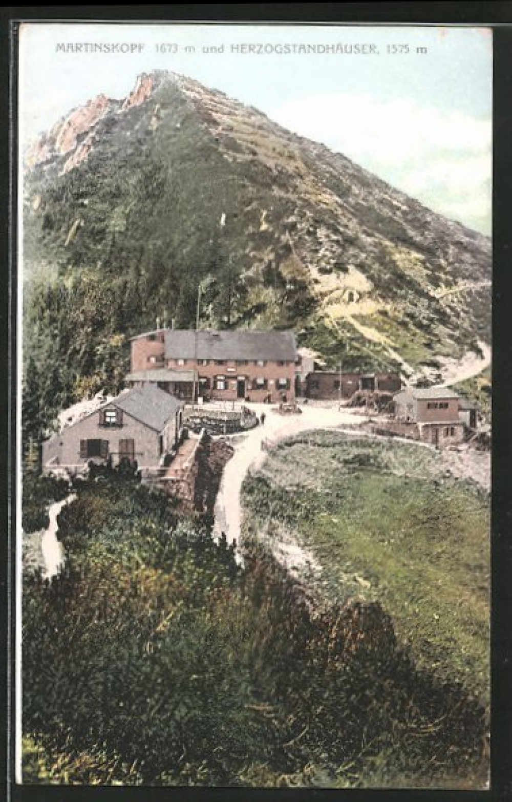 Wanderung Herzogstand vom Kochelsee über Rauteckkopf: Wanderung Herzogstand vom Kochelsee über Rauteckkopf: Herzogstandhaus mit Martinskopf (Berggasthof Herzogstandhaus)