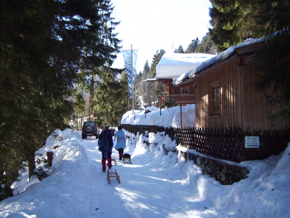 Wanderung Hennenkopf: Wanderung Hennenkopf: Ziel für Schlittenfahrer im Winter (Kirchsteinhütte)