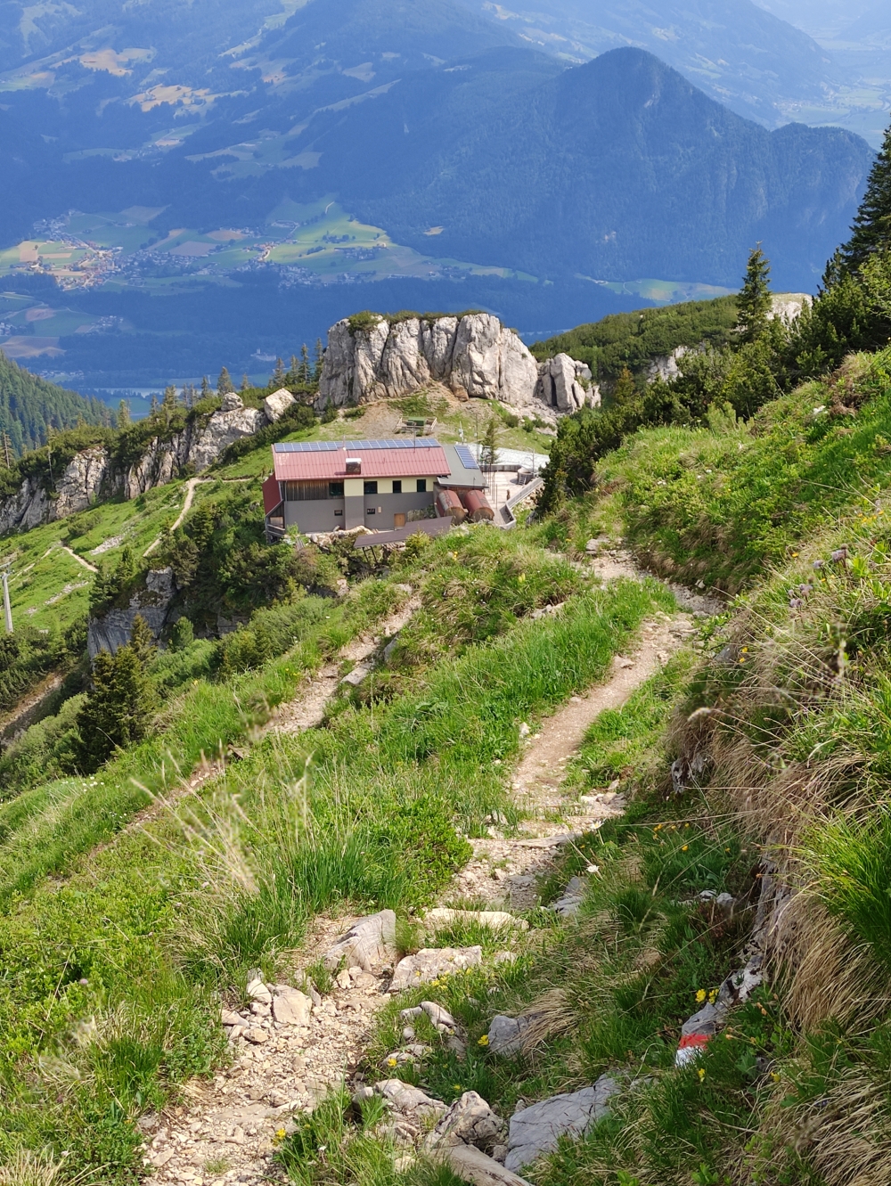 Bike & Hike Rofanspitze: Bike & Hike Rofanspitze: Sonnwendjochhaus und ehemalige Bergstation (Berghaus Sonnwendjoch)