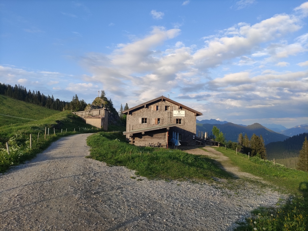 Wanderung Setzberg: Wanderung Setzberg: Das alte Wallberghaus (Berghotel Altes Wallberghaus)