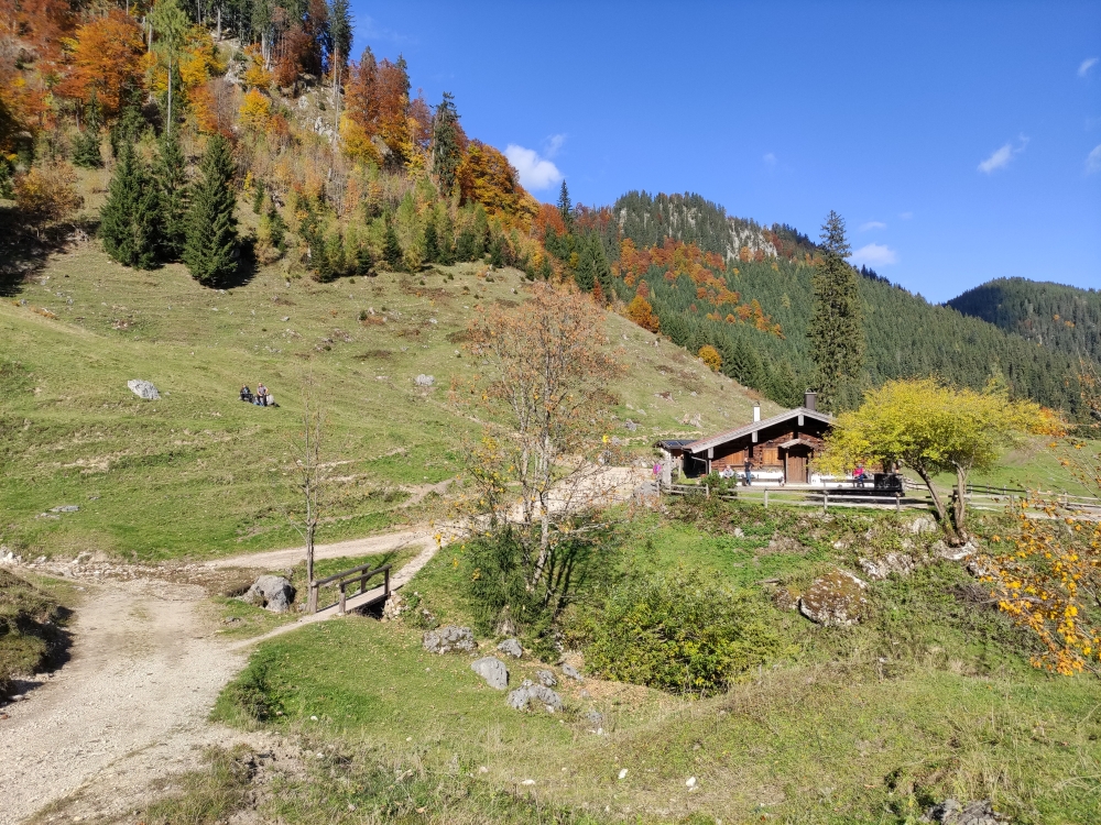 Wanderung Schlösselschneid Rundtour: Wanderung Schlösselschneid Rundtour: Die Brander-Alm (im Oktober bereits geschlossen)