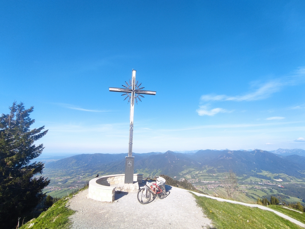 Bike & Hike Brauneck Mountainbike: Bike & Hike Brauneck Mountainbike: Gipfelkreuz (Brauneck)