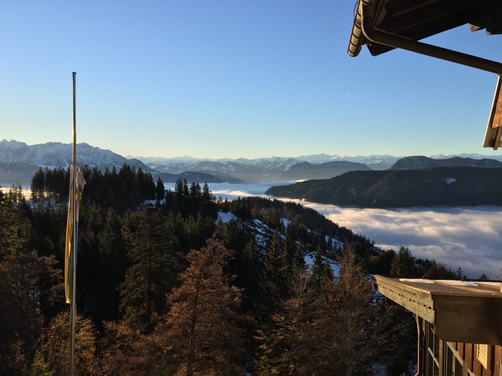 Brünnstein Rosengasse mit Klettersteig: Brünnstein Rosengasse mit Klettersteig: Morgendlicher Ausblick (Brünnsteinhaus)