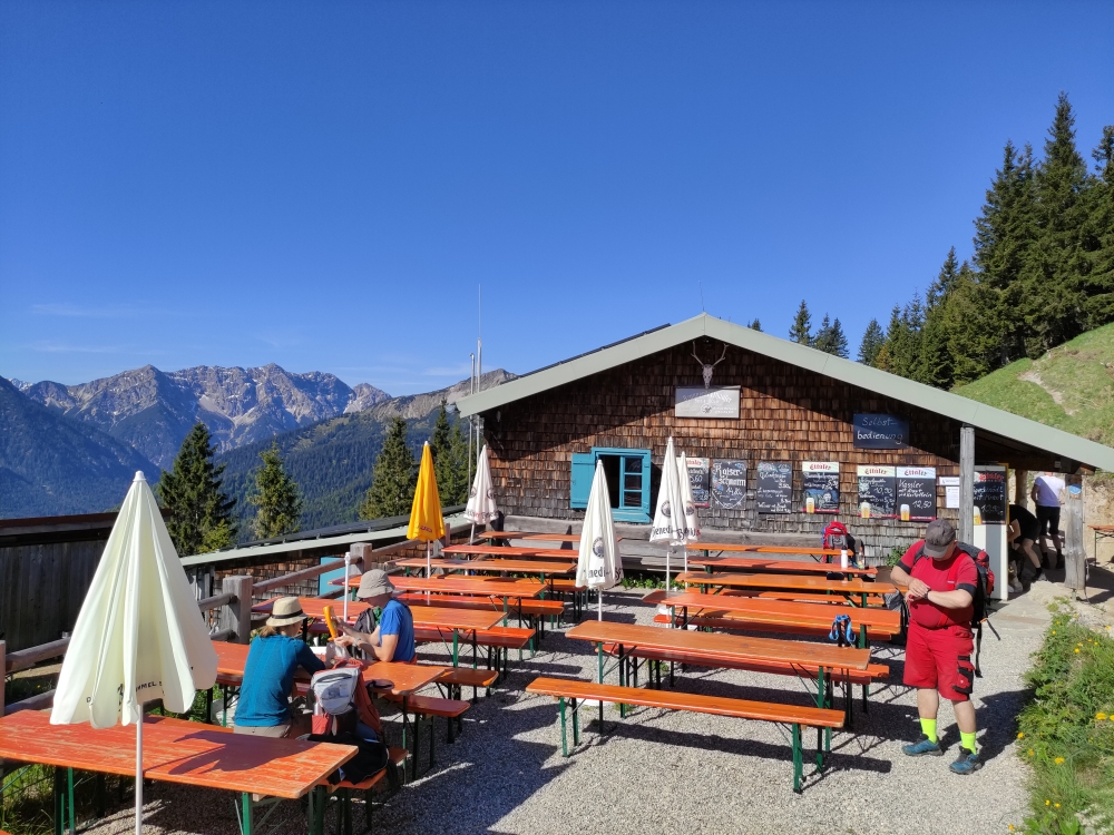 Wanderung Große Klammspitz: Wanderung Große Klammspitz: Brunnenkopfhütte