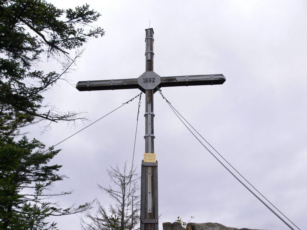 Burgstein: Gipfelkreuz Burgstein