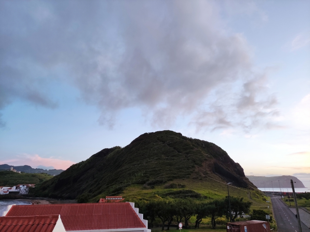 Wanderung Monte da Guia: Stufen-Abstieg vom Monte Queimado 