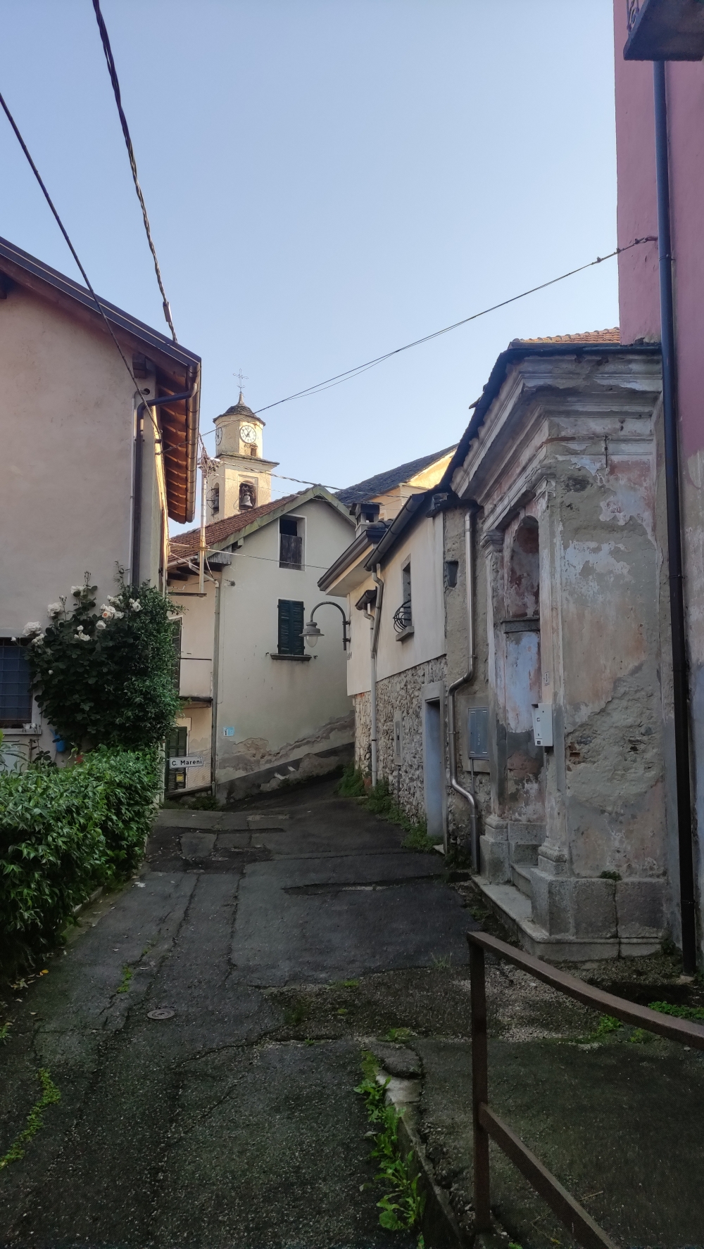 Wanderung Croce Egro: Durch den Ort