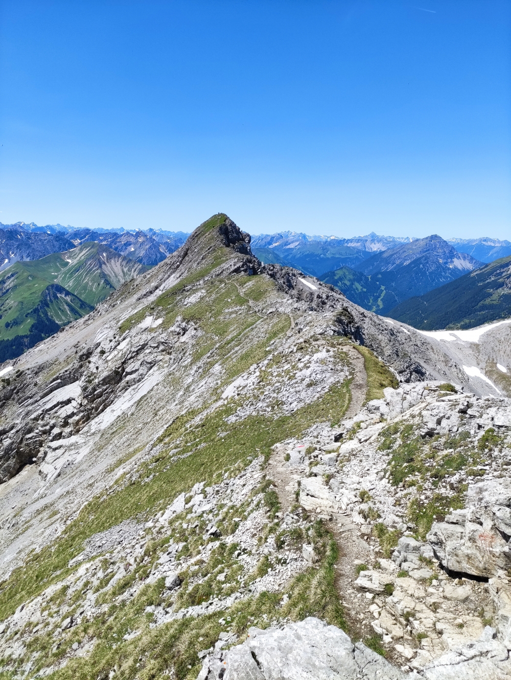 Wanderung Daniel mit Gratüberschreitung: Der Weg zwischen Daniel und Upsspitze