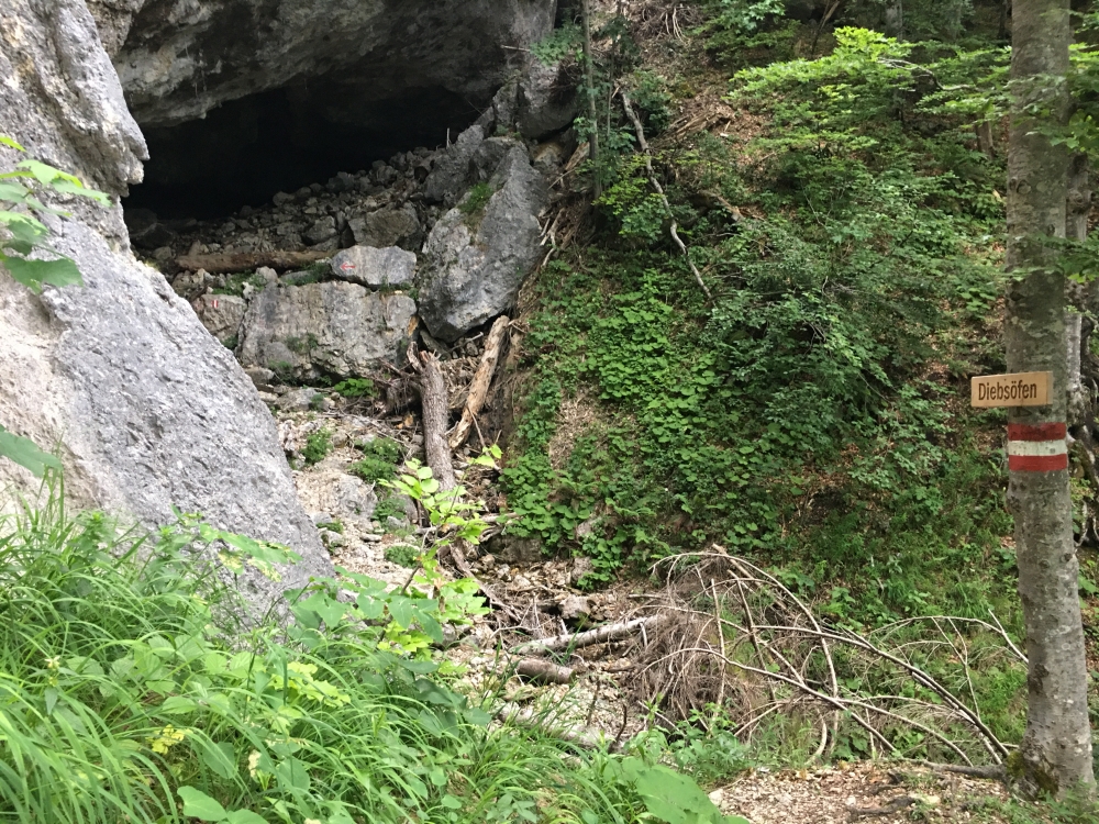 Klettersteig Ackerlspitze von St.Johann: Klettersteig Ackerlspitze von St.Johann: Die große Diebsöfen-Höhle