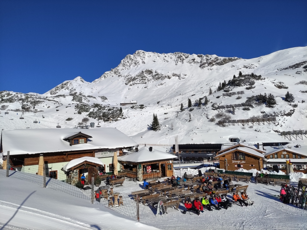 Dikt´n Alm: Dikt´n Alm