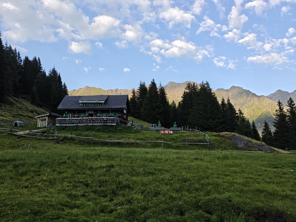 Wanderung Zinkwand: Wanderung Zinkwand: Duisitzkarseehütte