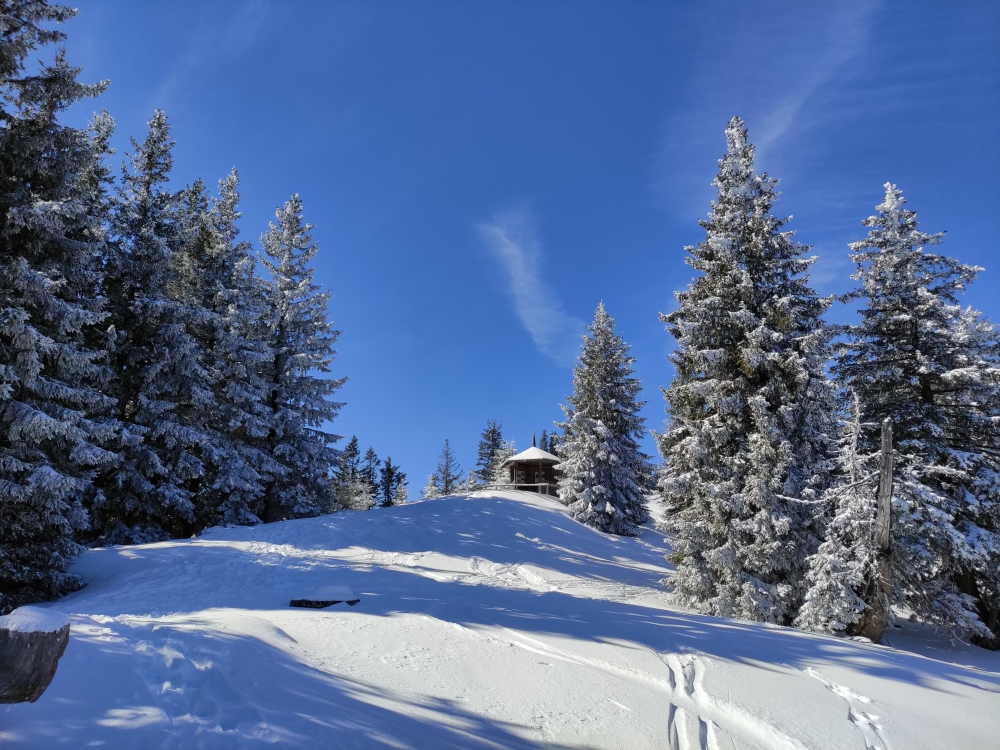 Wanderung Edelsberg: Aufstieg zum Pavillon