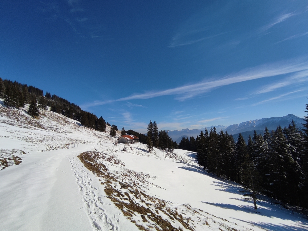 Wanderung Edelsberg: Auf die Dinserhütte zu