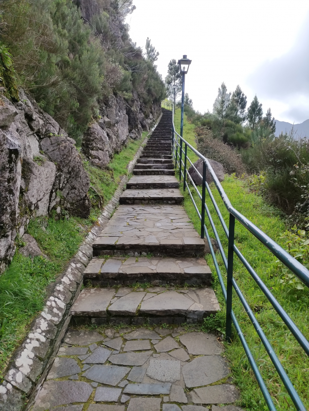 Wanderung Eira do Serrado: Zum Aussichtspunkt