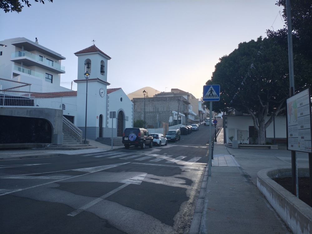 Wanderung Risco Blanco: Wanderung Risco Blanco: Start an der Kirche