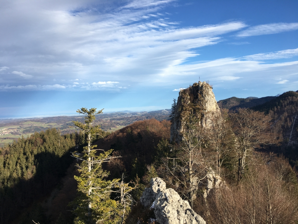 Wanderung Engelstein und Bairerkopf: Wanderung Engelstein und Bairerkopf: Blick vom Westgipfel auf den Engelstein