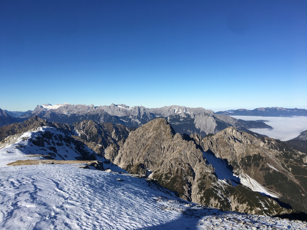 Erlspitze: Erlspitze (Bildmitte) von Großer Solstein